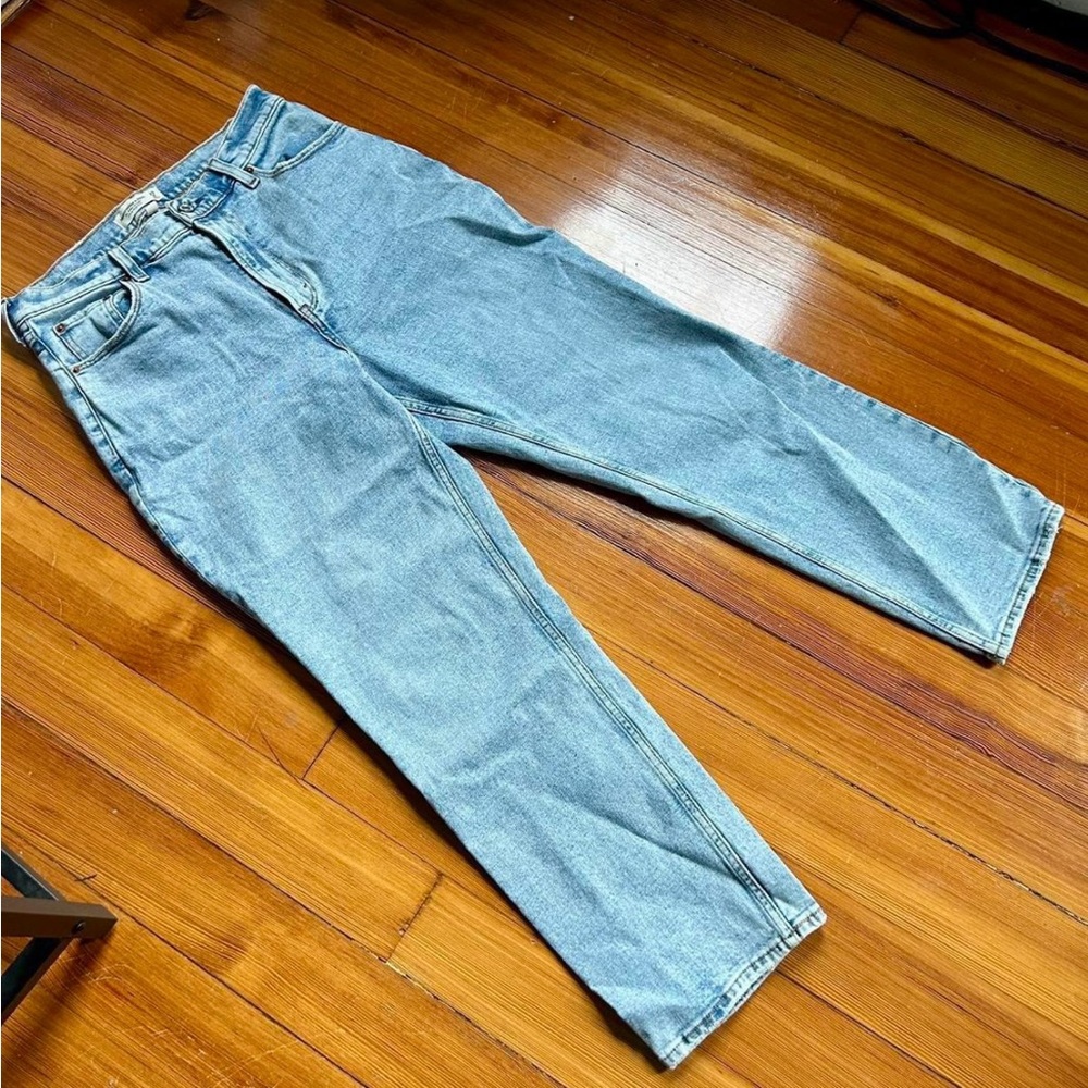 Abercrombie the ankle straight ultra high rise light wash curve love size 29